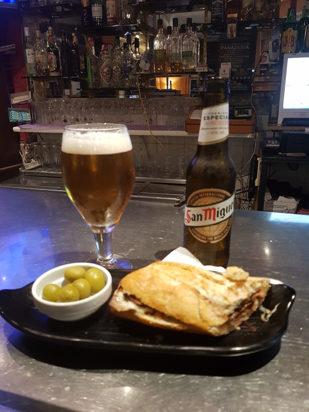 Bar Can Tornem-hi