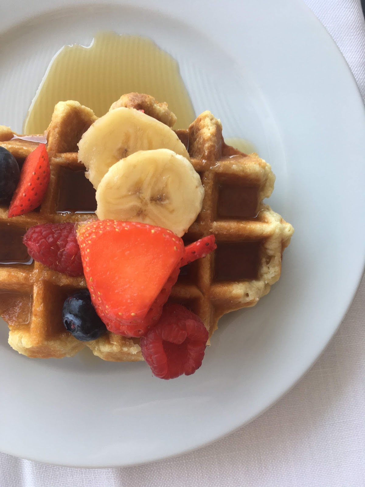 Breakfast and dinner buffet