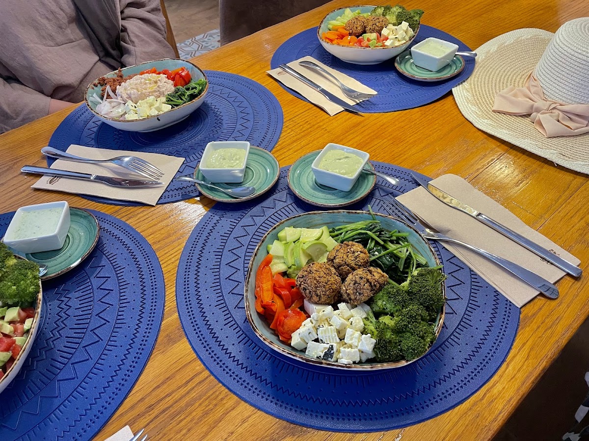 NATURAL KITCHEN