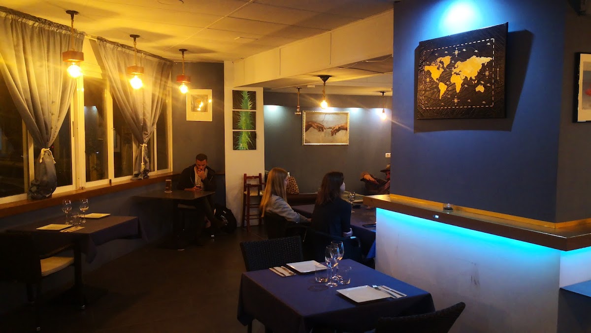 Dc art cafe