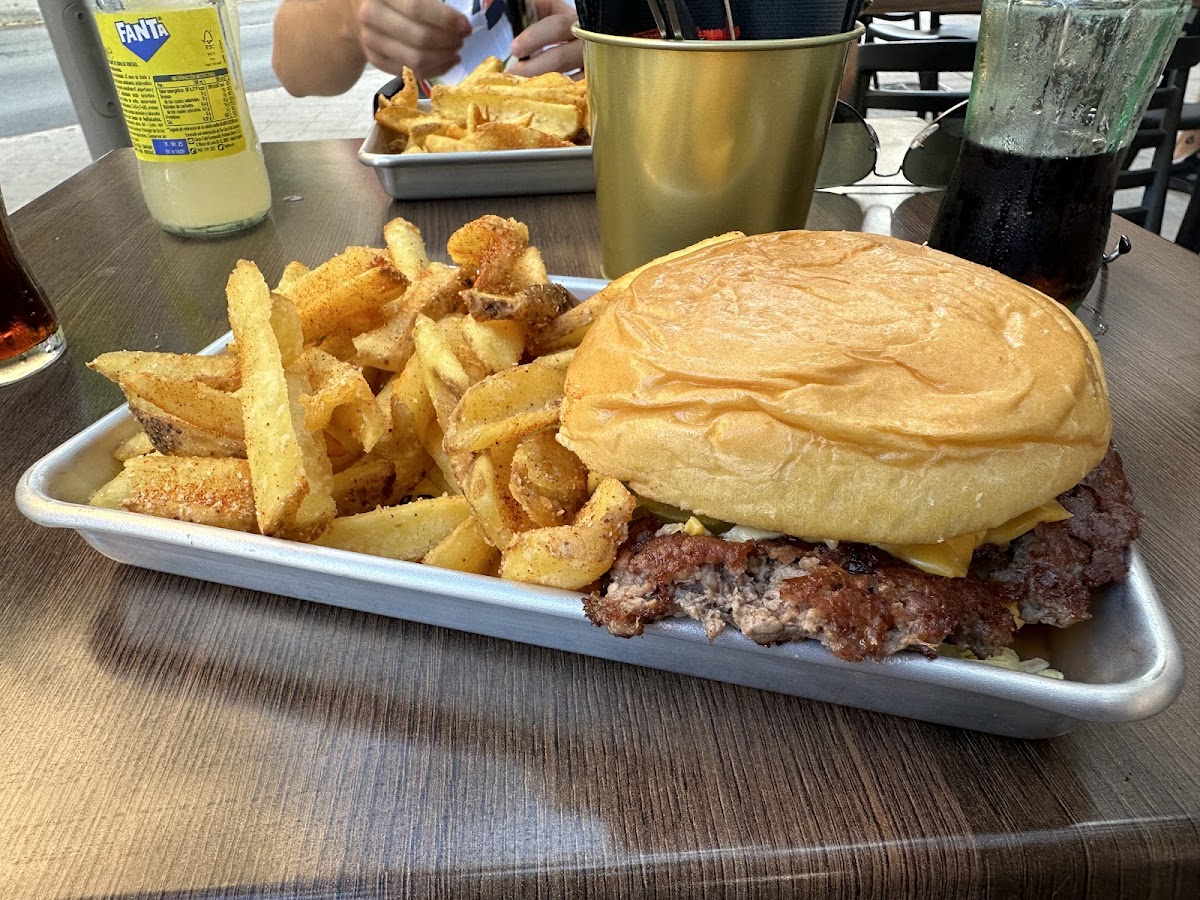 Klüg Burgers