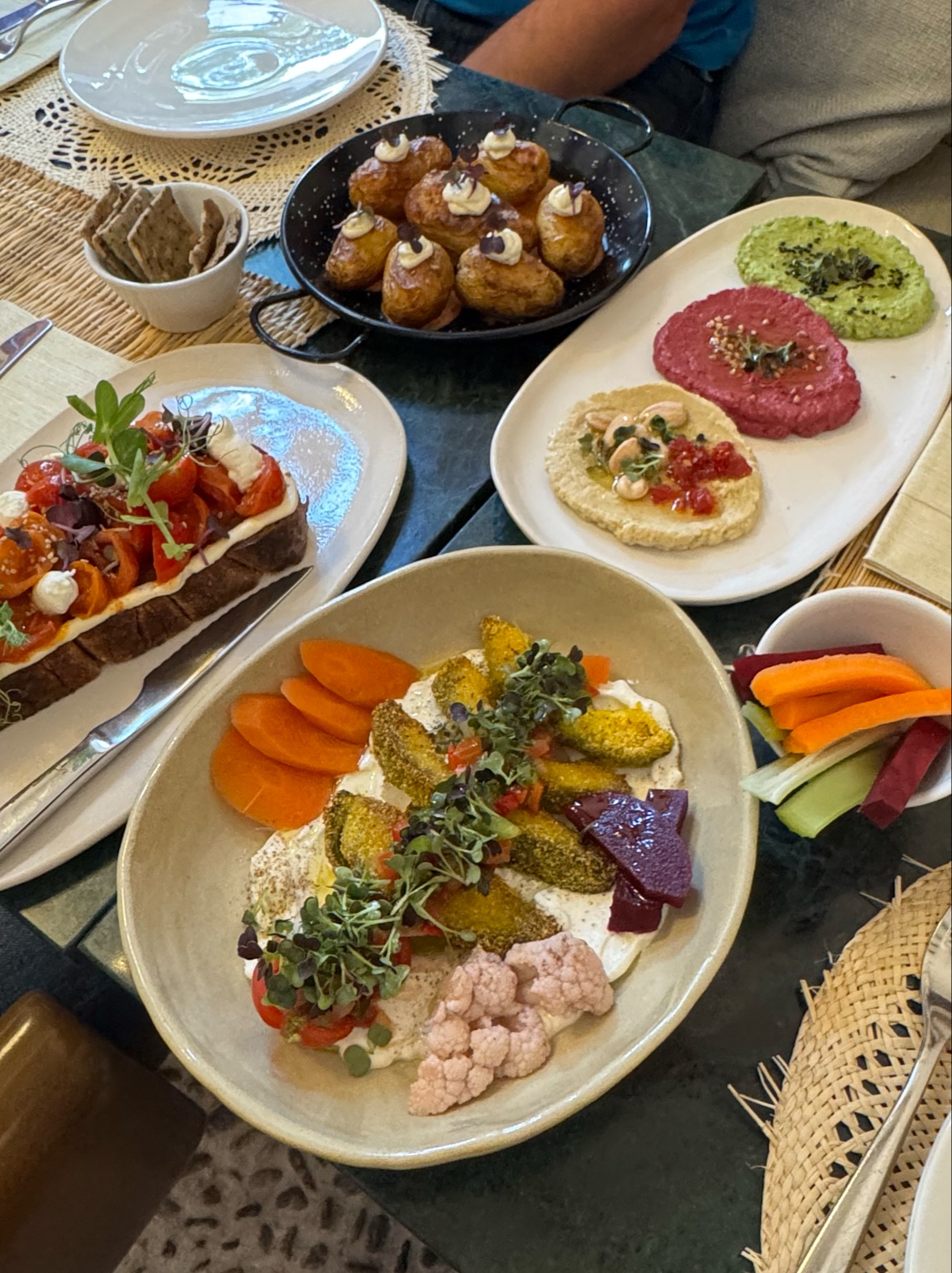 Mouna | Restaurante vegetariano y vegano en Palma