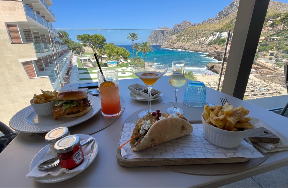 U Vicenç - Rooftop Restaurant - Only adults +12